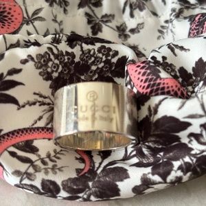 Gucci ring